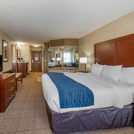 Comfort Inn & Suites Northern Kentucky Wilder Exteriör bild