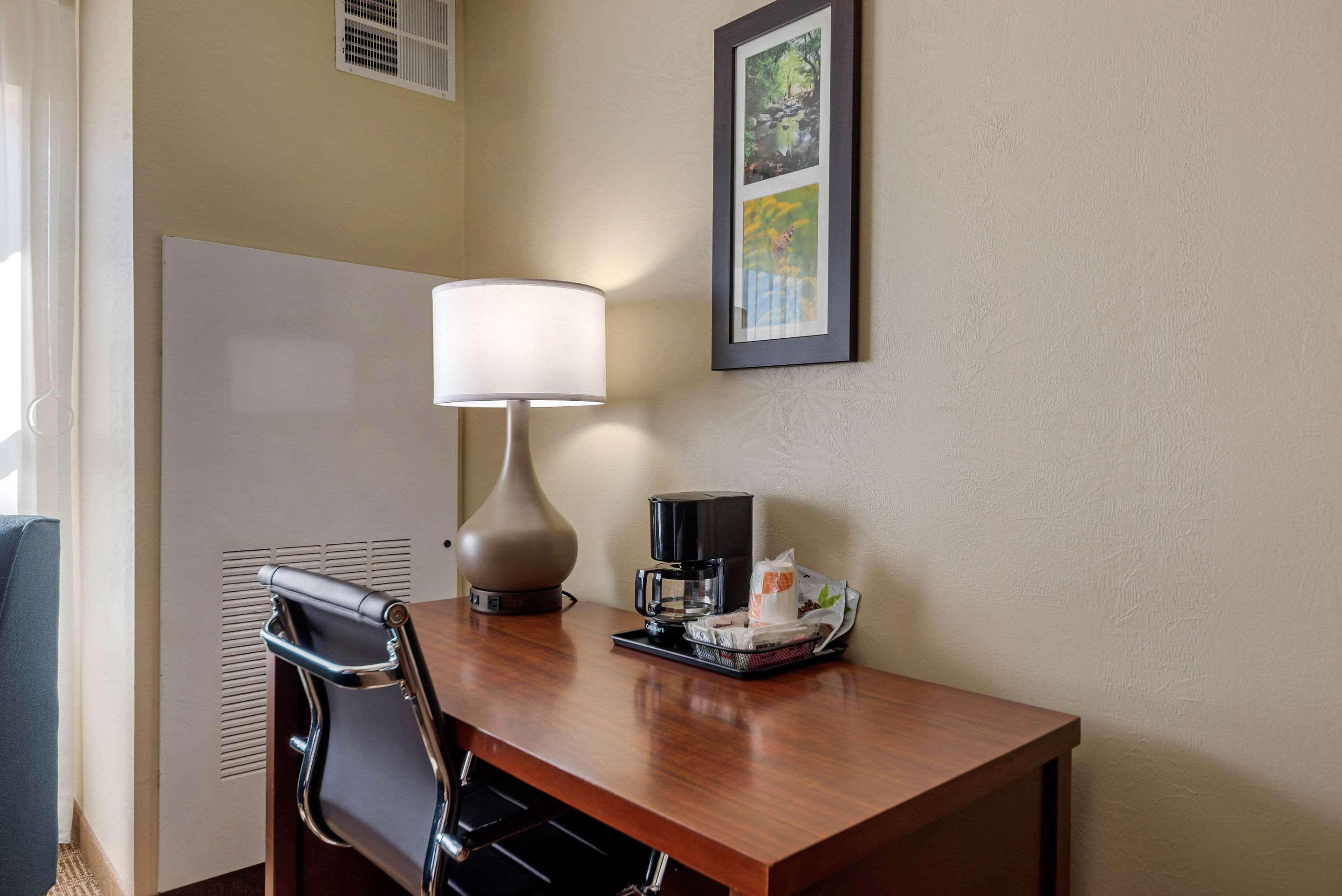 Comfort Inn & Suites Northern Kentucky Wilder Exteriör bild