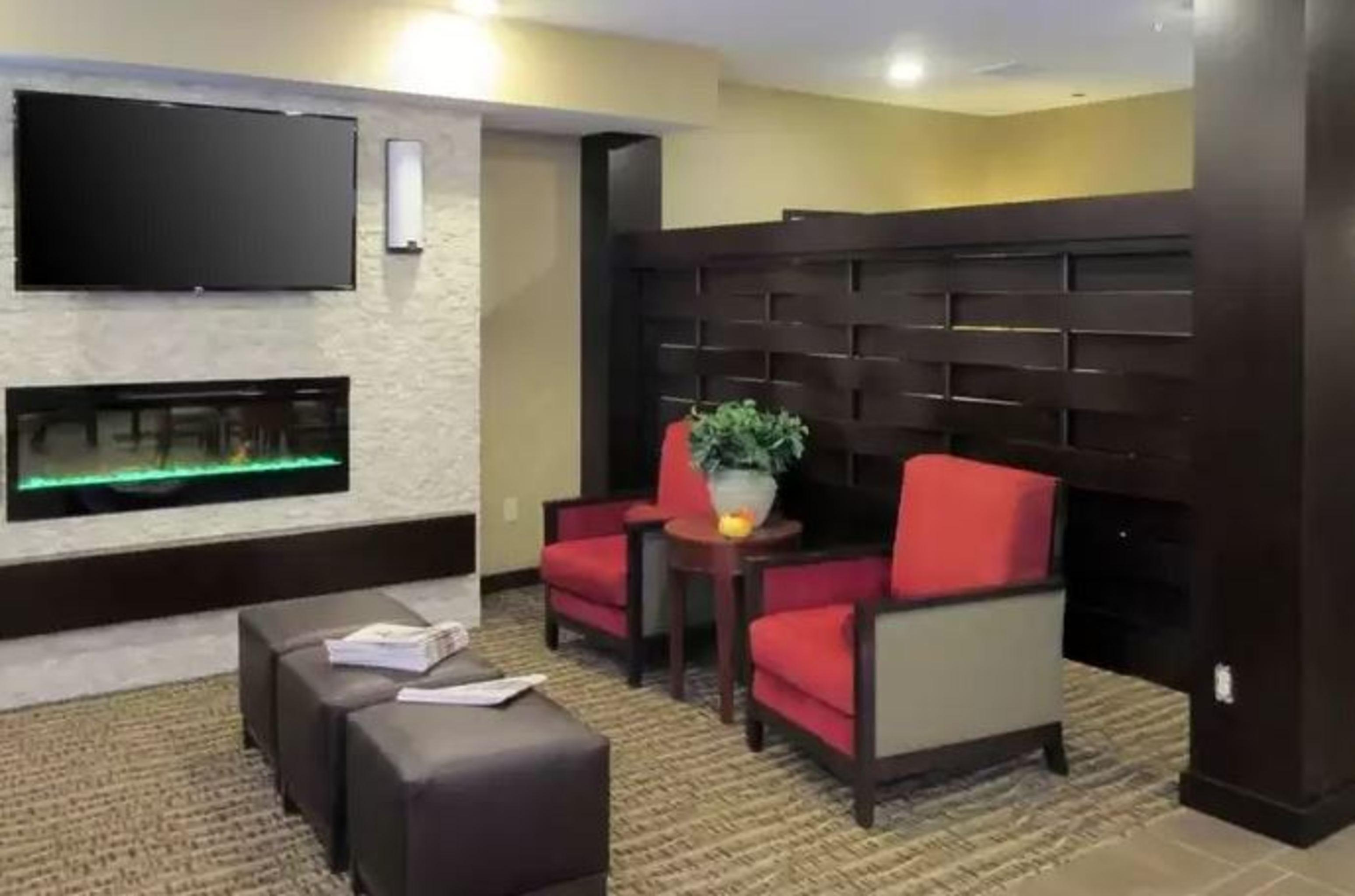 Comfort Inn & Suites Northern Kentucky Wilder Exteriör bild