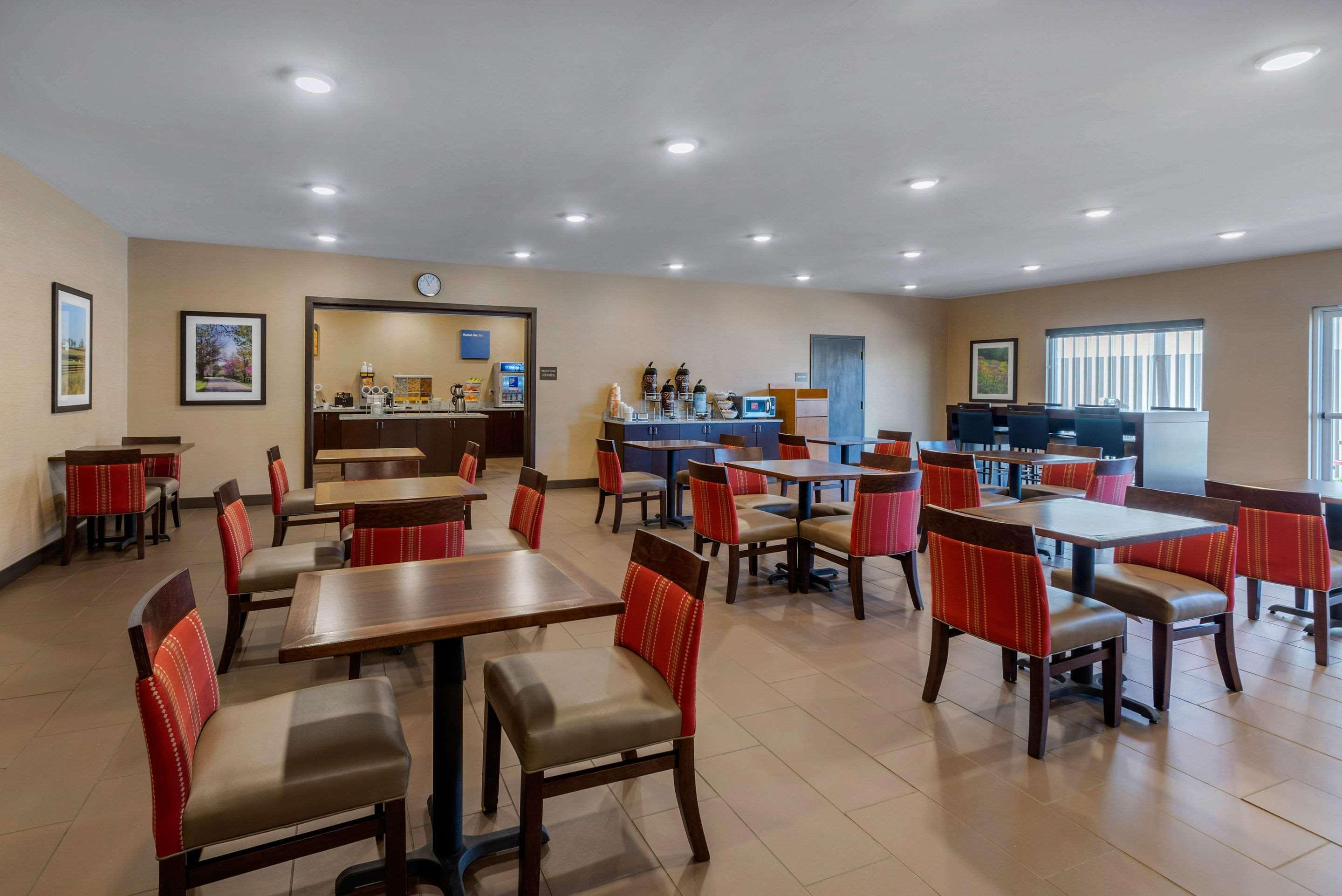 Comfort Inn & Suites Northern Kentucky Wilder Exteriör bild