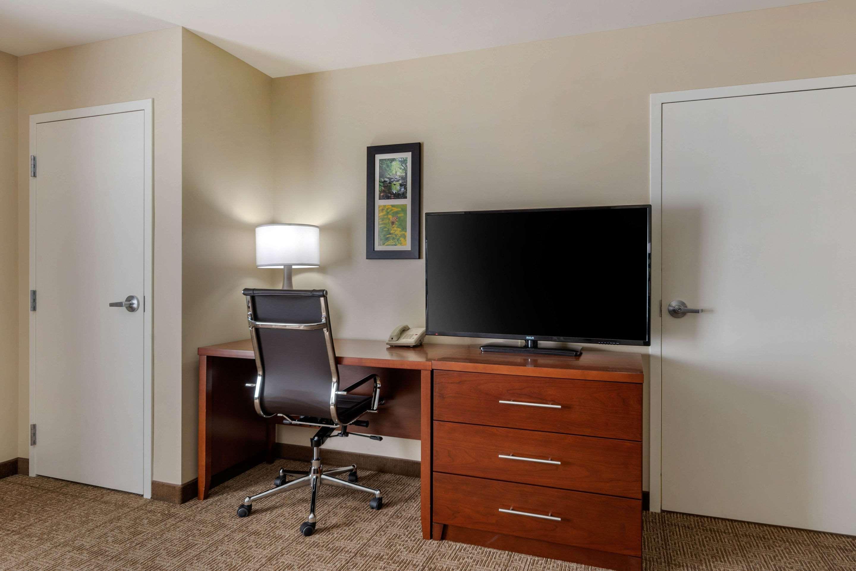 Comfort Inn & Suites Northern Kentucky Wilder Exteriör bild