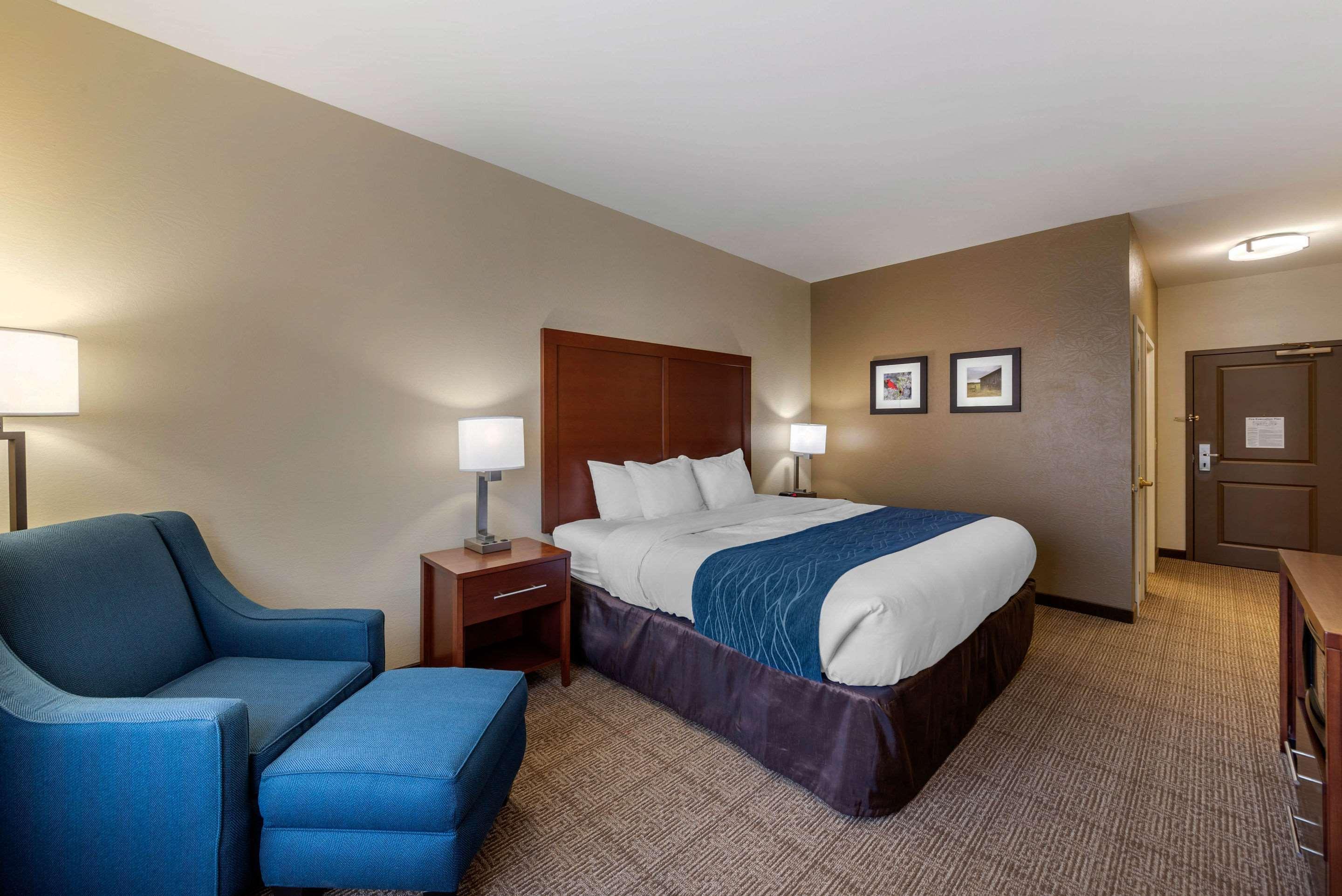 Comfort Inn & Suites Northern Kentucky Wilder Exteriör bild