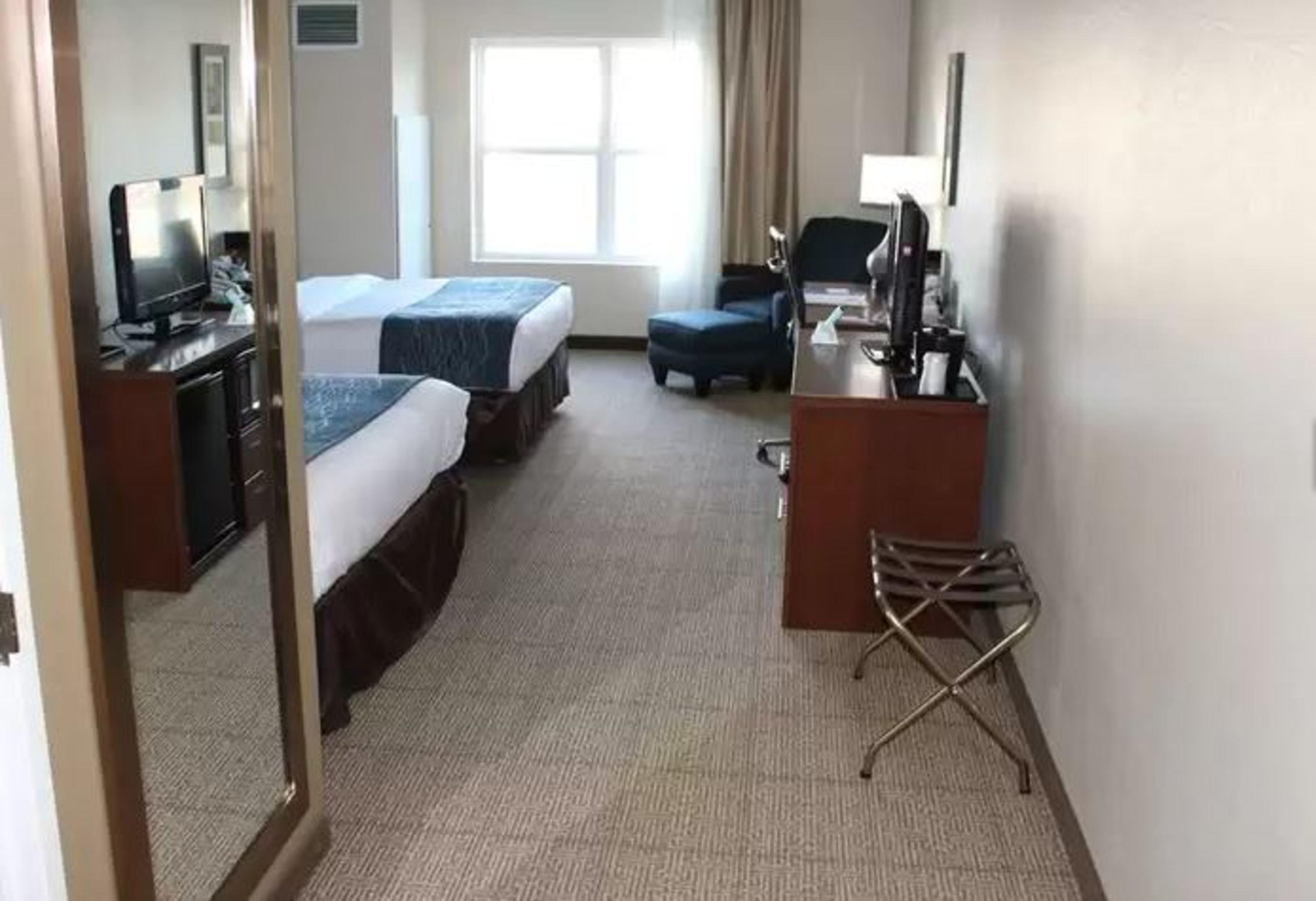 Comfort Inn & Suites Northern Kentucky Wilder Exteriör bild