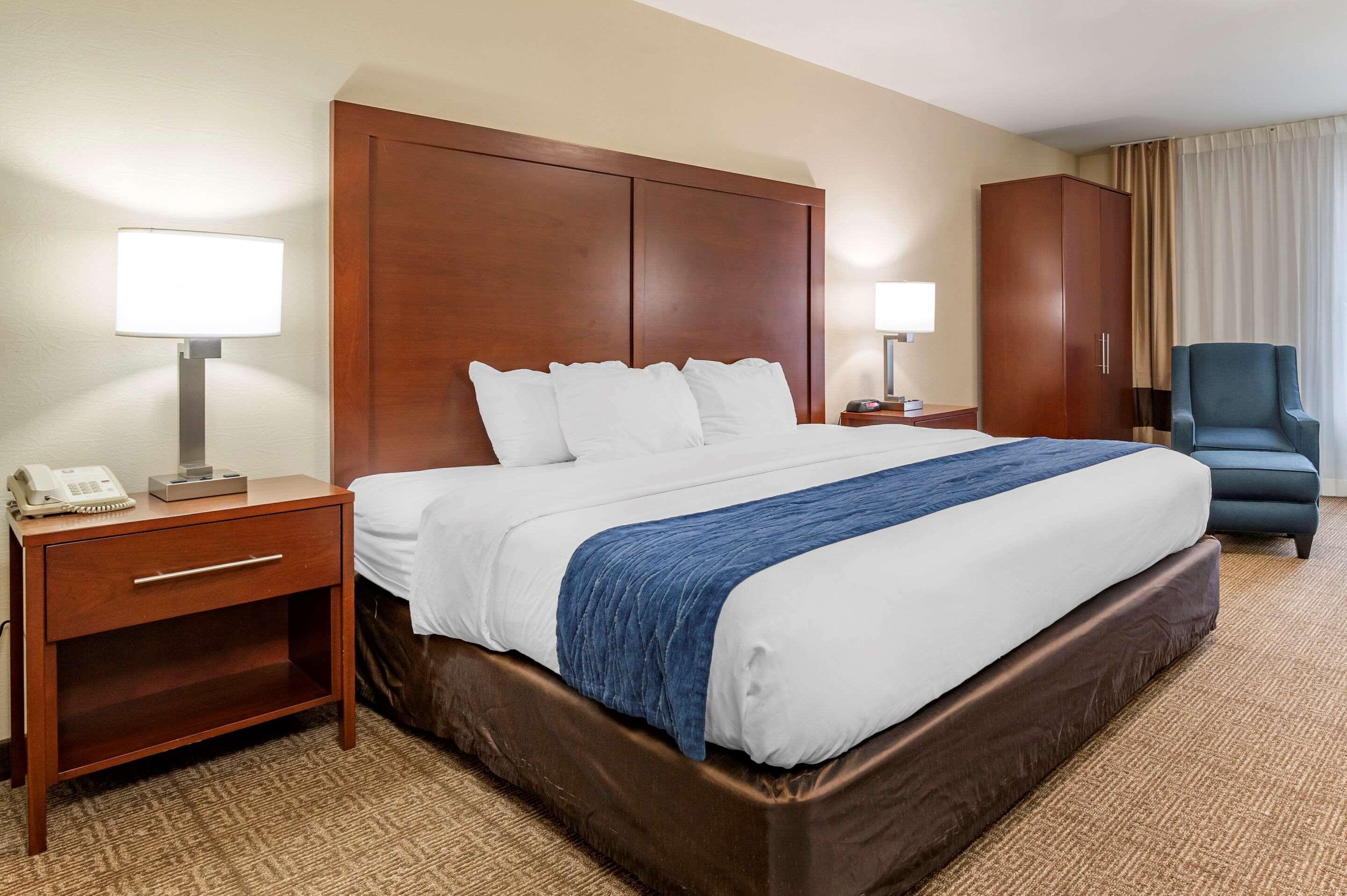 Comfort Inn & Suites Northern Kentucky Wilder Exteriör bild