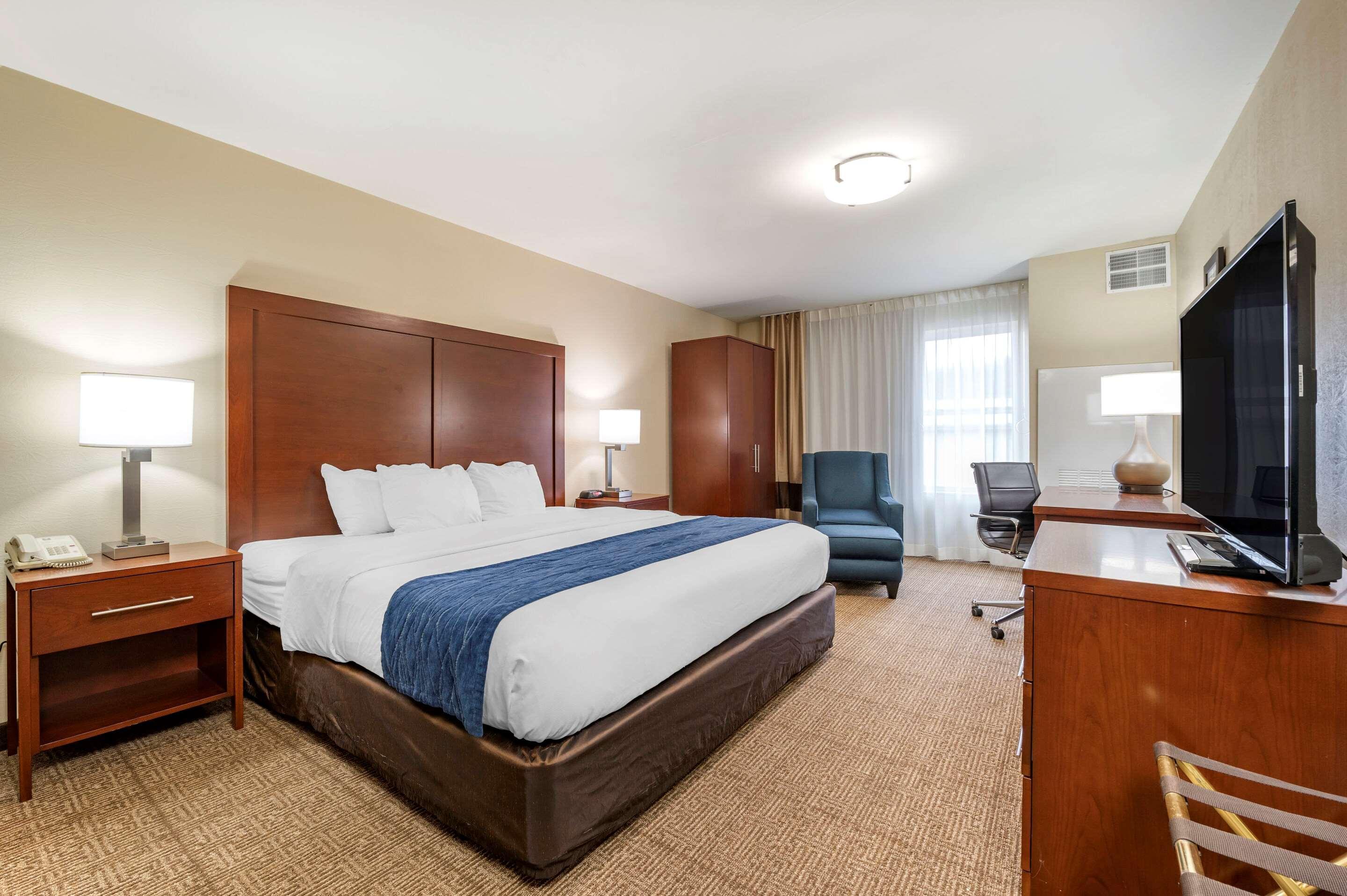 Comfort Inn & Suites Northern Kentucky Wilder Exteriör bild